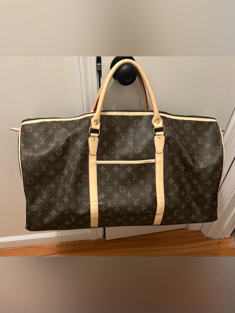 Unbranded Duffle Bag (Needs New Zipper)
